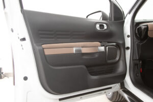 C4 カクタス 1.2 200台限定車