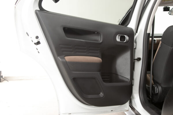 C4 カクタス 1.2 200台限定車