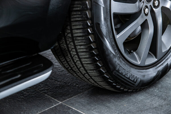 ディスカバリー R-Dynamic HSE D300 4WD