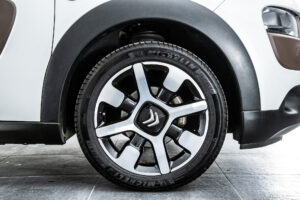 C4 カクタス 1.2 200台限定車