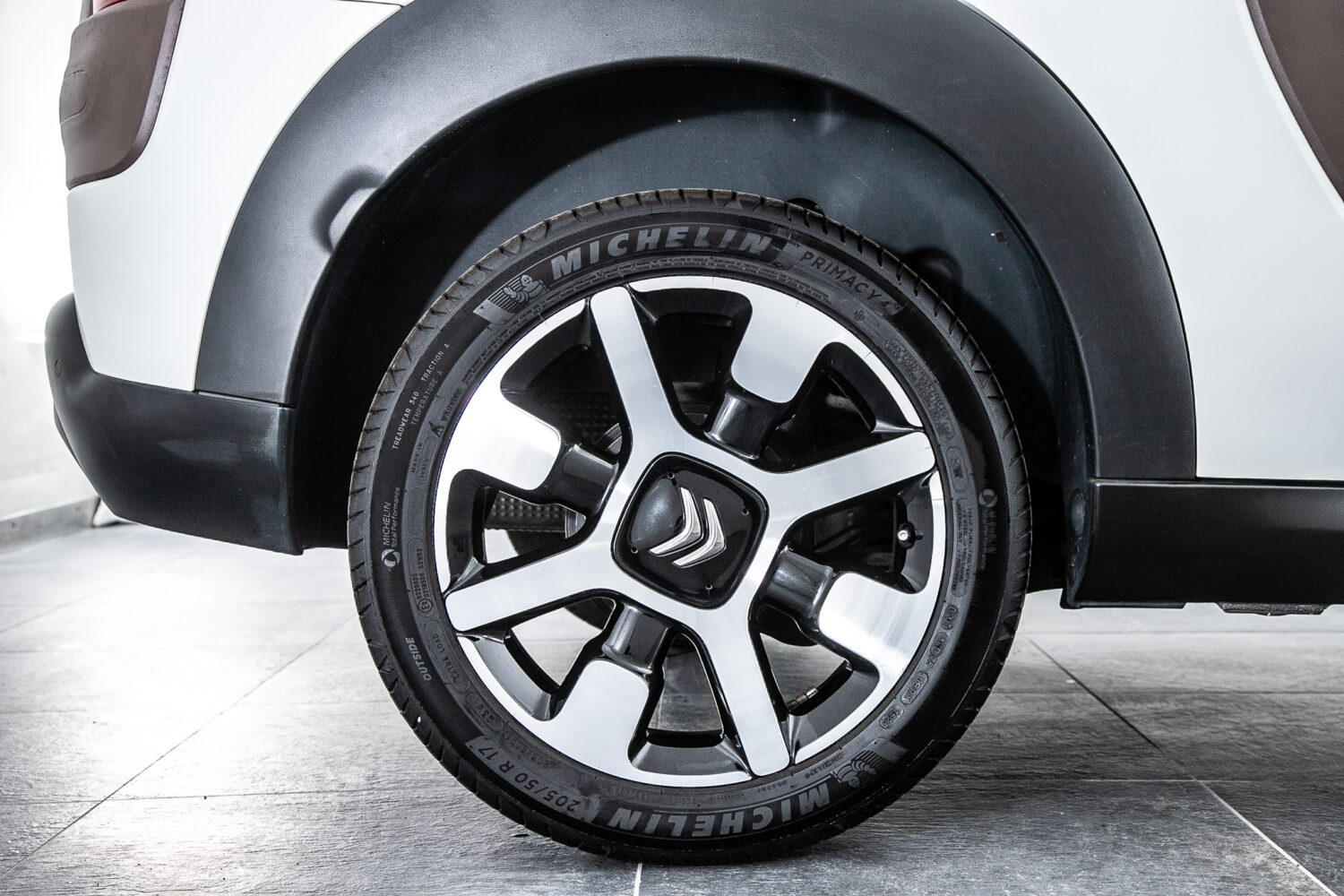 C4 カクタス 1.2 200台限定車