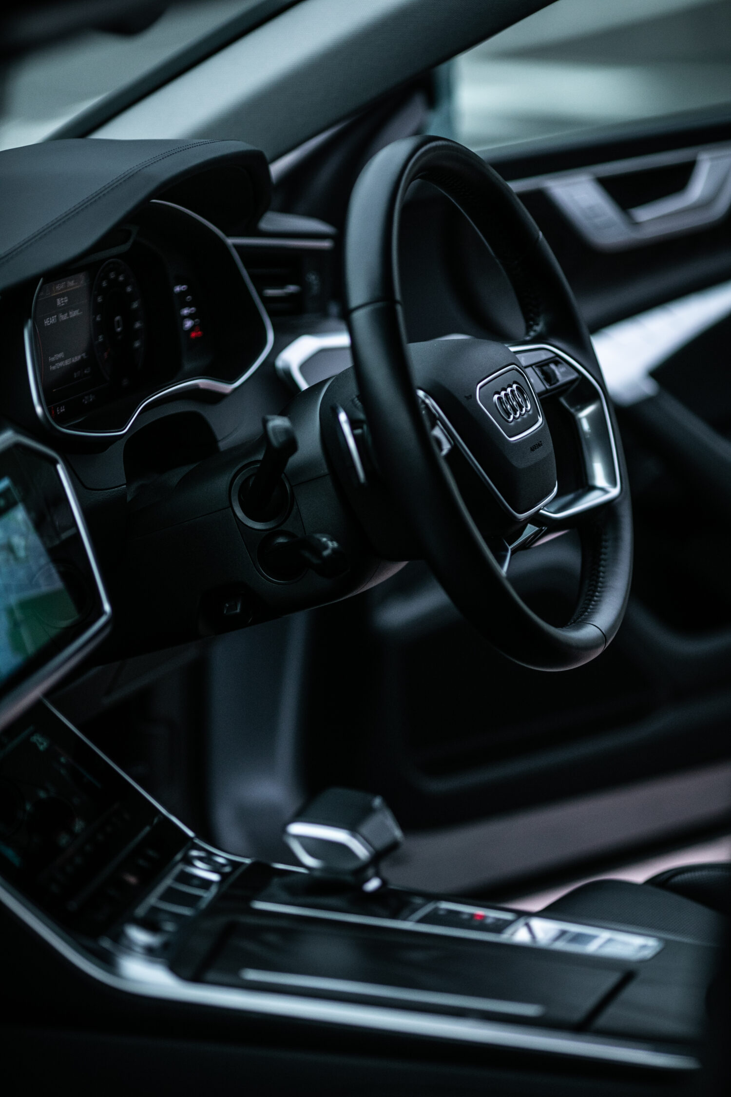 アウディA7スポーツバック 40 TDIクワトロ（4WD/7AT）どこか燻し銀だ