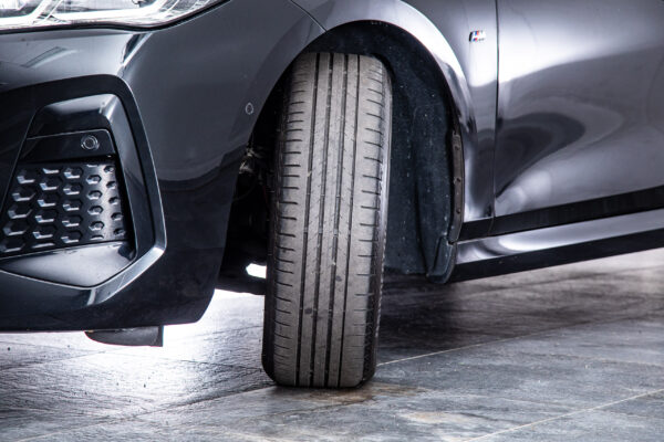 218d アクティブツアラー Mスポーツ DCT