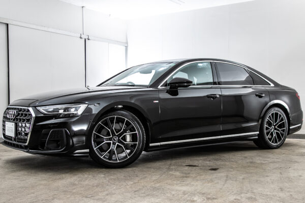 A8 55TFSI クワトロ 4WD