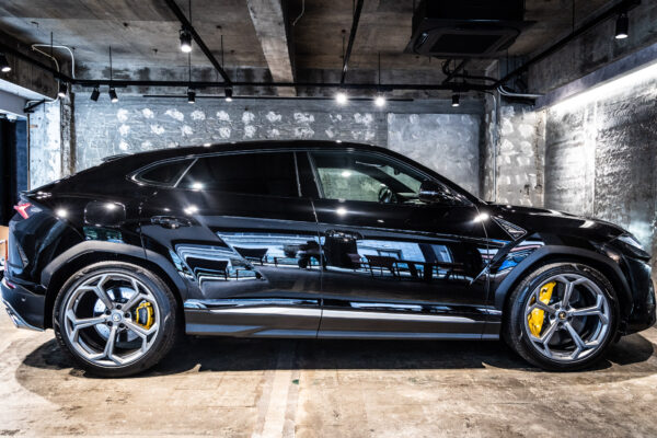 ウルス 4.0 4WD 左H