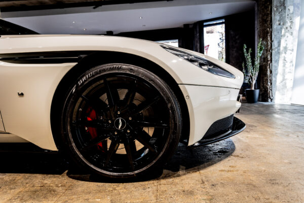 DB11 5.2