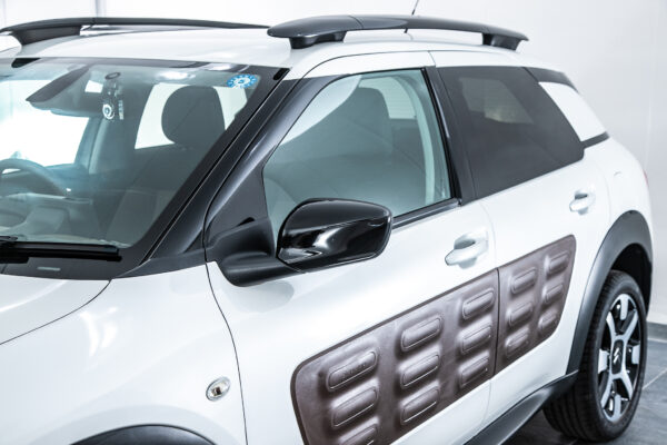 C4 カクタス 1.2 200台限定車