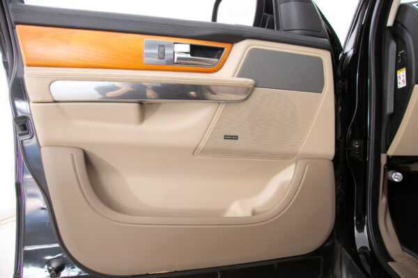 レンジローバー スポーツ 5.0 V8 4WD