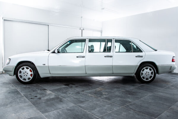 260E ロングホイールベース 6D リムジン