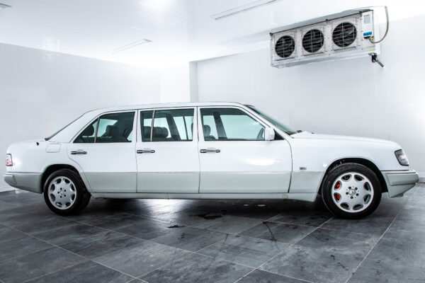 260E ロングホイールベース 6D リムジン