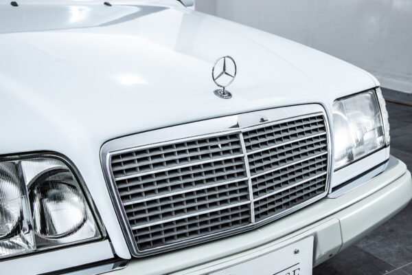 260E ロングホイールベース 6D リムジン