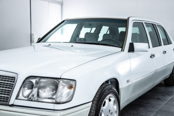 260E ロングホイールベース 6D リムジン