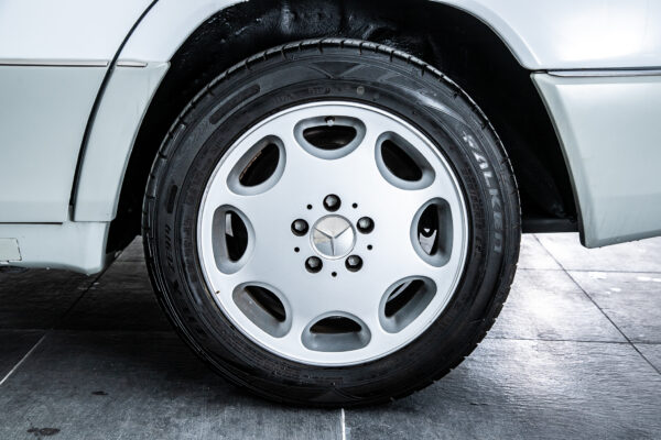 260E ロングホイールベース 6D リムジン