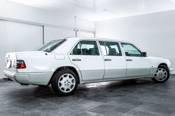 260E ロングホイールベース 6D リムジン