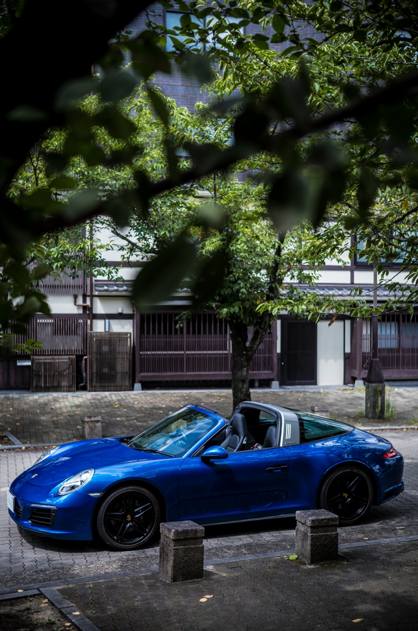 これまで色々な911は買ってきたが、タルガだけ買ったことがない。いつもタルガを買うけど、他のグレードには興味がない。911ヒエラルキーの中で孤高の存在はタルガ。