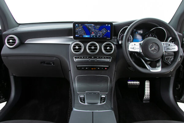 GLC 220d クーペ 4マチック AMGライン