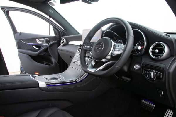 GLC 220d クーペ 4マチック AMGライン