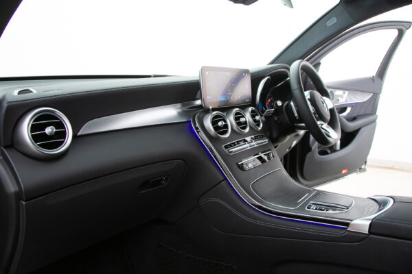 GLC 220d クーペ 4マチック AMGライン