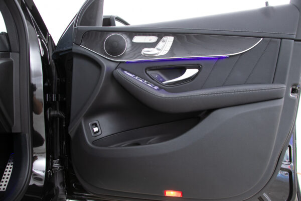 GLC 220d クーペ 4マチック AMGライン