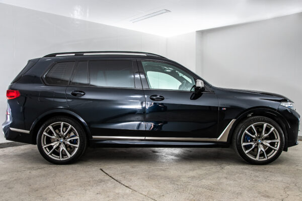 X7 M50i 4WD