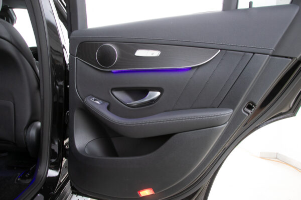 GLC 220d クーペ 4マチック AMGライン