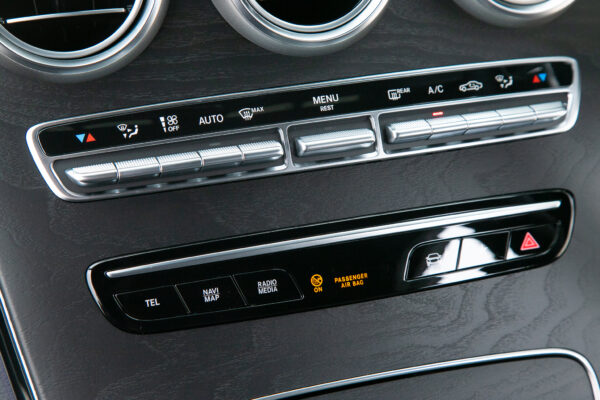 GLC 220d クーペ 4マチック AMGライン