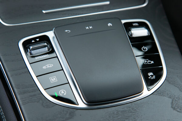 GLC 220d クーペ 4マチック AMGライン