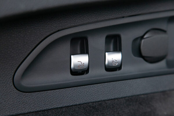 GLC 220d クーペ 4マチック AMGライン