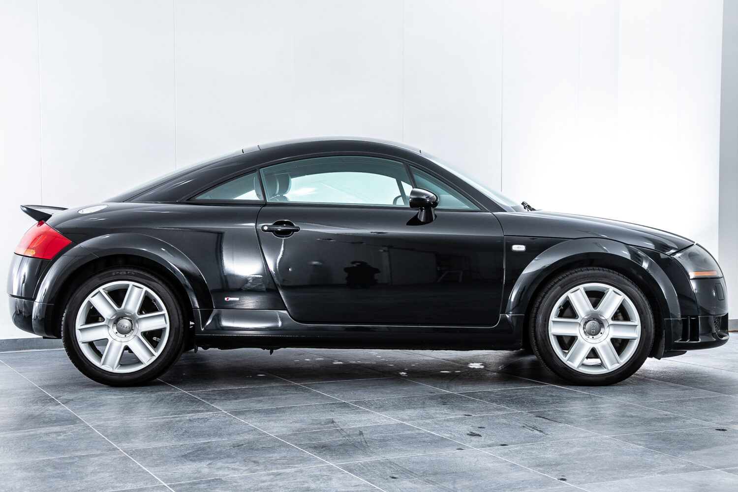 TT 1.8T Sライン