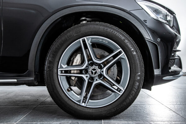 GLC 220d クーペ 4マチック AMGライン