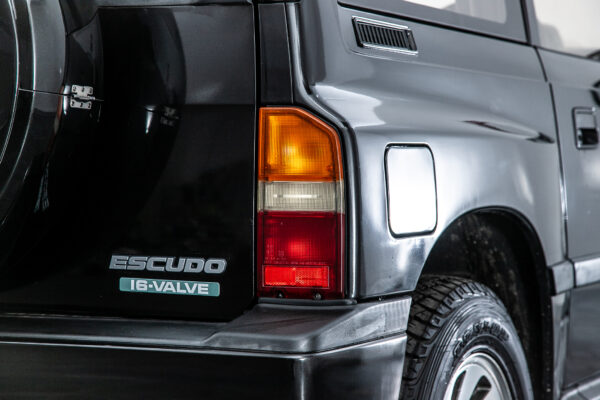 エスクード 3ドア 1.6 ハードトップ GリミテッドⅢ 4WD