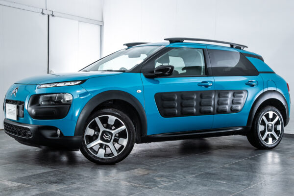 C4 カクタス 1.2 200台限定車