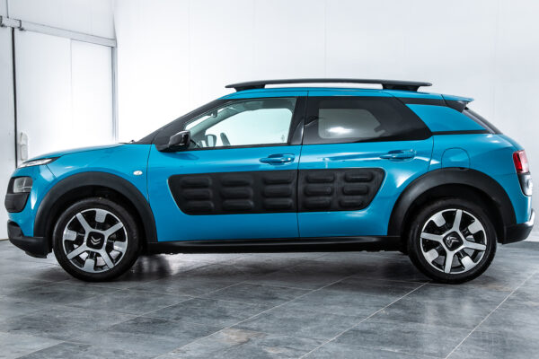 C4 カクタス 1.2 200台限定車