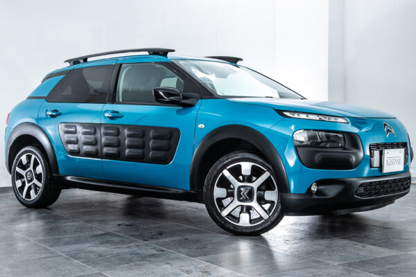 C4 カクタス 1.2 200台限定車