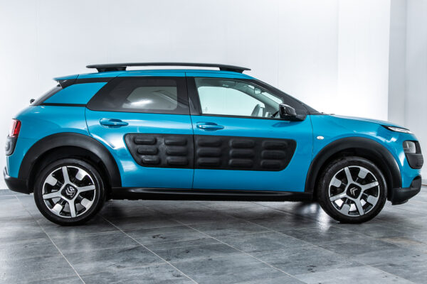 C4 カクタス 1.2 200台限定車