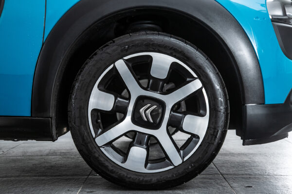 C4 カクタス 1.2 200台限定車