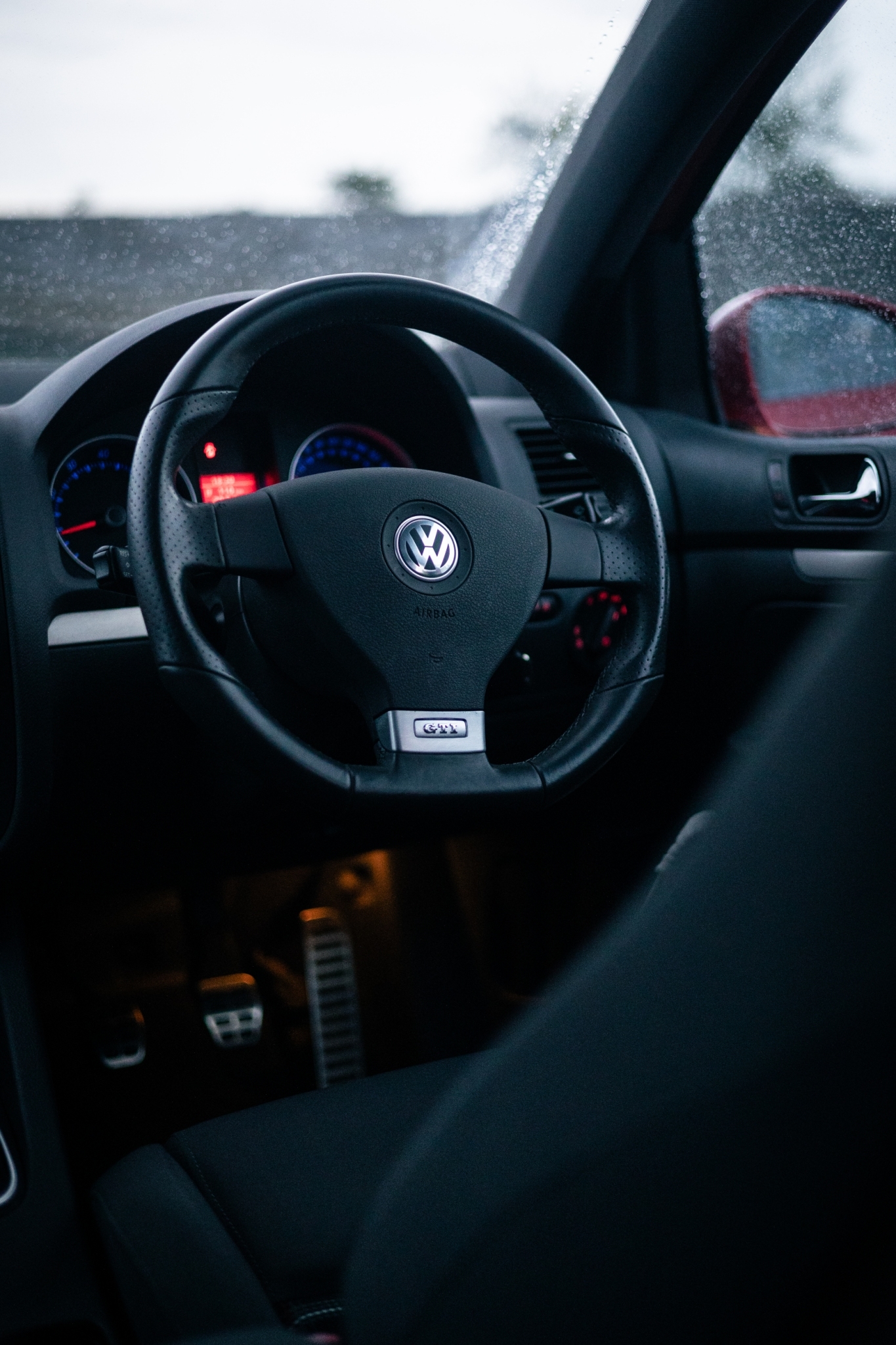 フォルクスワーゲン・ゴルフGTI（FF/6MT）1つの要素で斯くもクルマは変わる