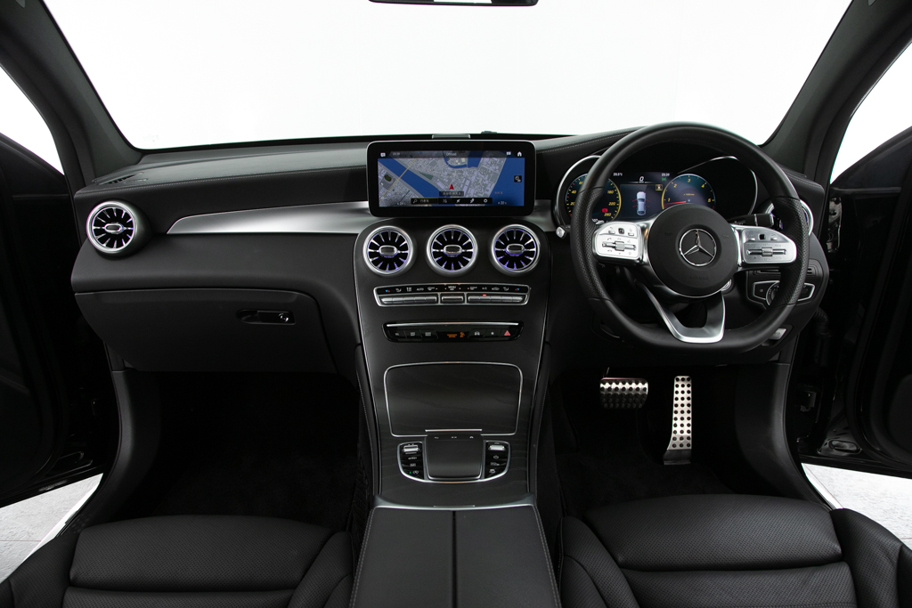 GLC 220d 4マチック クーペ AMGライン