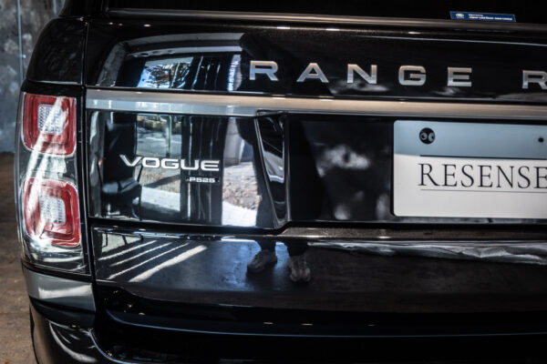 レンジローバー SVOデザイン エディション2021 4WD