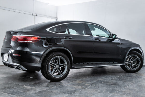 GLC 220d クーペ 4マチック AMGライン