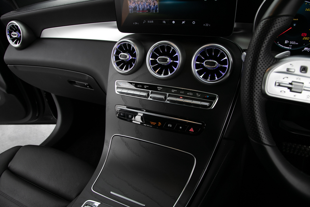 GLC 220d 4マチック クーペ AMGライン