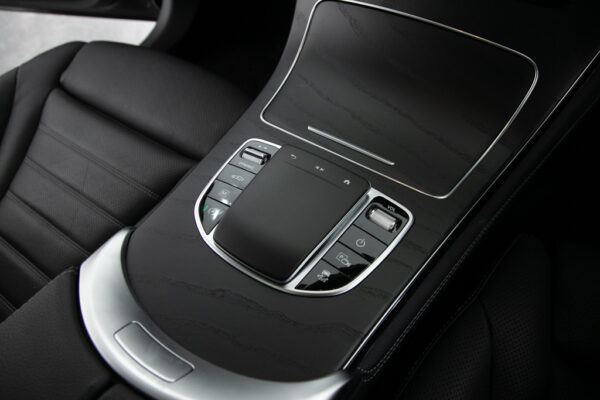 GLC 220d 4マチック クーペ AMGライン