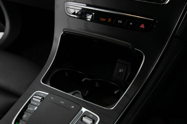 GLC 220d 4マチック クーペ AMGライン