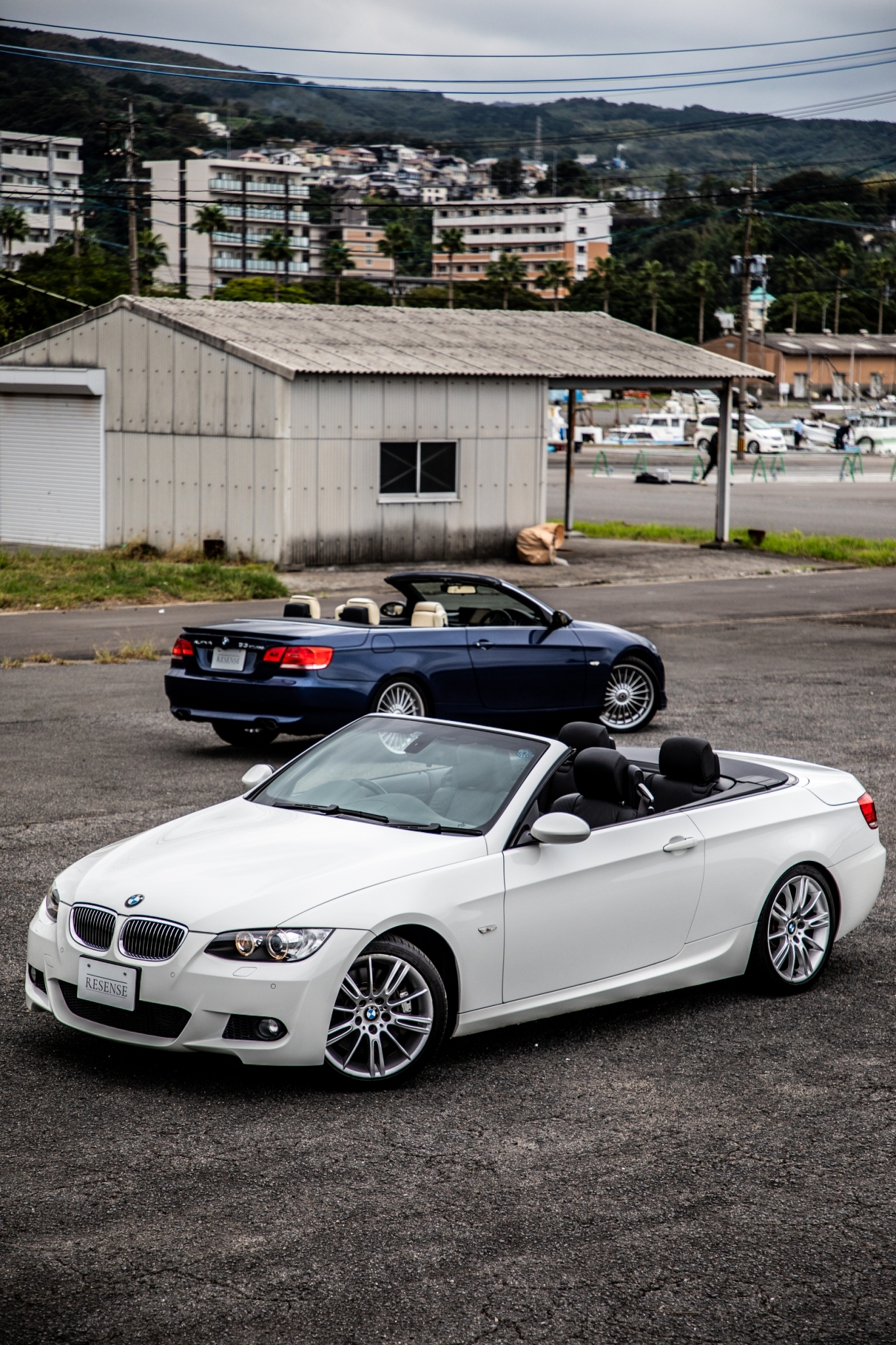 BMW 335i カブリオレ（FR/6AT）/アルピナB3ビターボ・カブリオ（FR/6AT）M3と異質の世界観を目指して