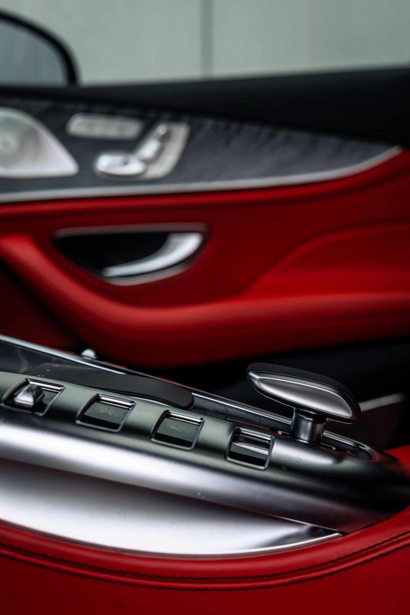 メルセデスAMG GT4ドアクーペ GT63S（4WD/9AT）/Eパフォーマンス（4WD/9AT）21世紀の幅広さ