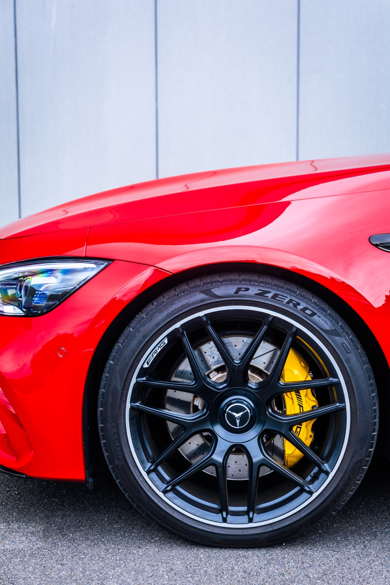 メルセデスAMG GT4ドアクーペ GT63S（4WD/9AT）/Eパフォーマンス（4WD/9AT）21世紀の幅広さ