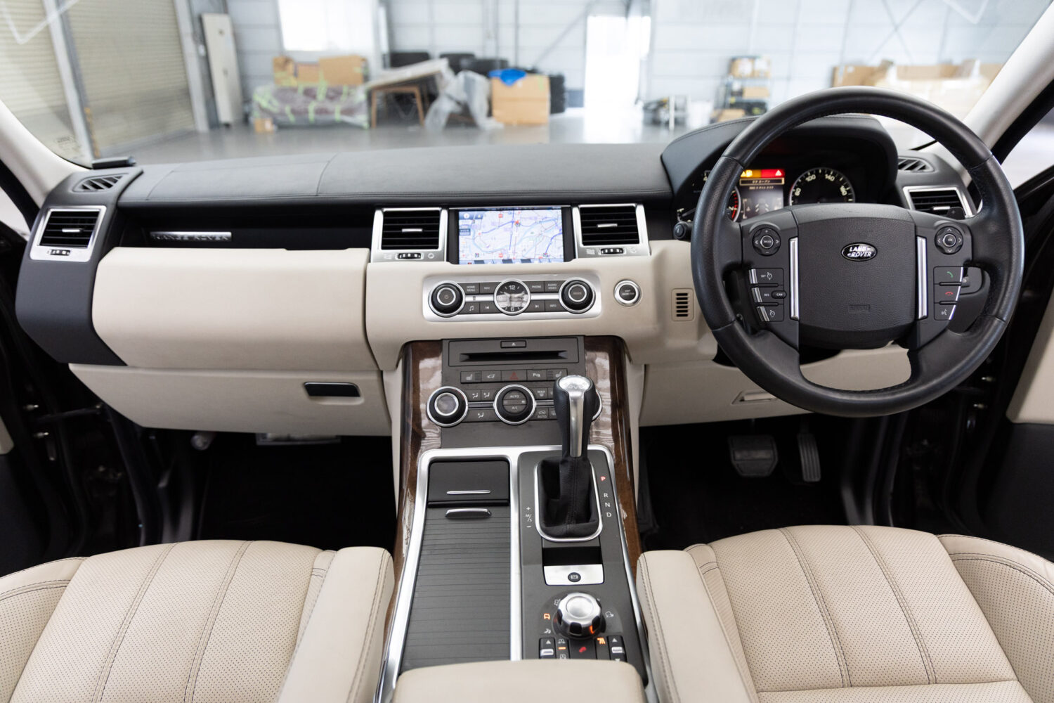 レンジローバースポーツ 5.0 V8 スーパーチャージド 4WD