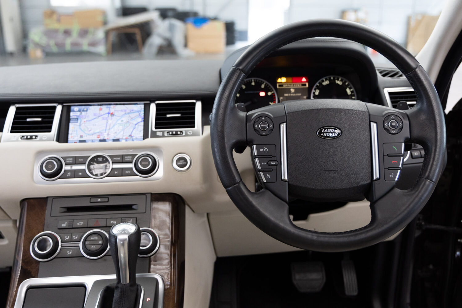 レンジローバースポーツ 5.0 V8 スーパーチャージド 4WD