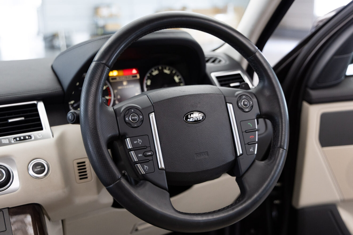 レンジローバースポーツ 5.0 V8 スーパーチャージド 4WD