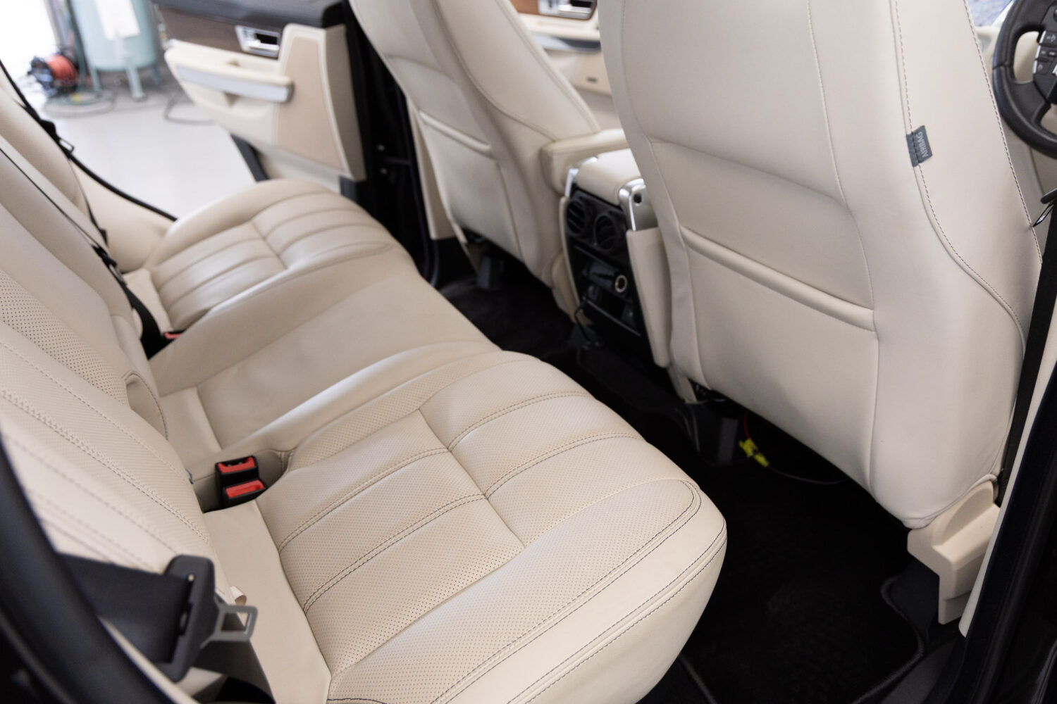 レンジローバースポーツ 5.0 V8 スーパーチャージド 4WD